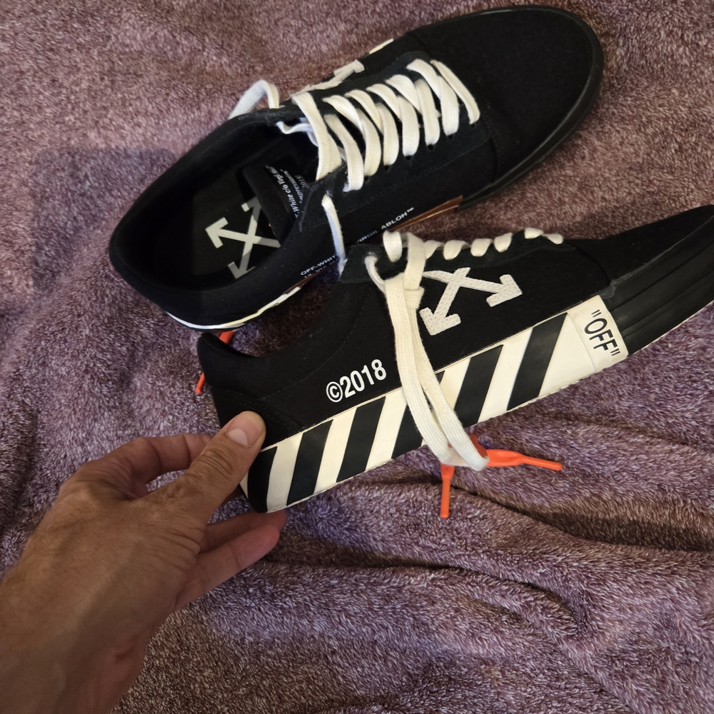 Off-White Black and Orange Men's Sneakers - Picture 6 of 8